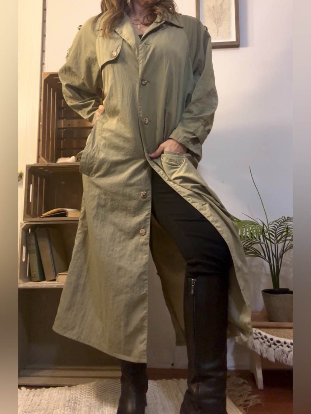 Vintage Women’s Banana Republic Green Long Trench Coat S-M Oversize Fit Nylon